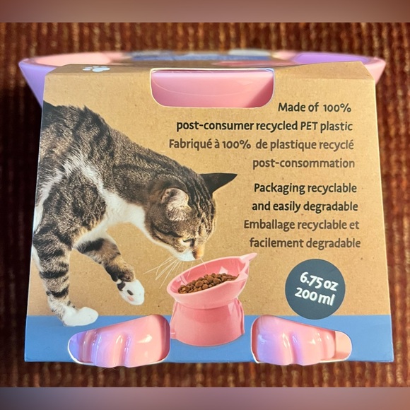 Cat Food Bowl - Tilted and Elevated - Picture 4 of 8